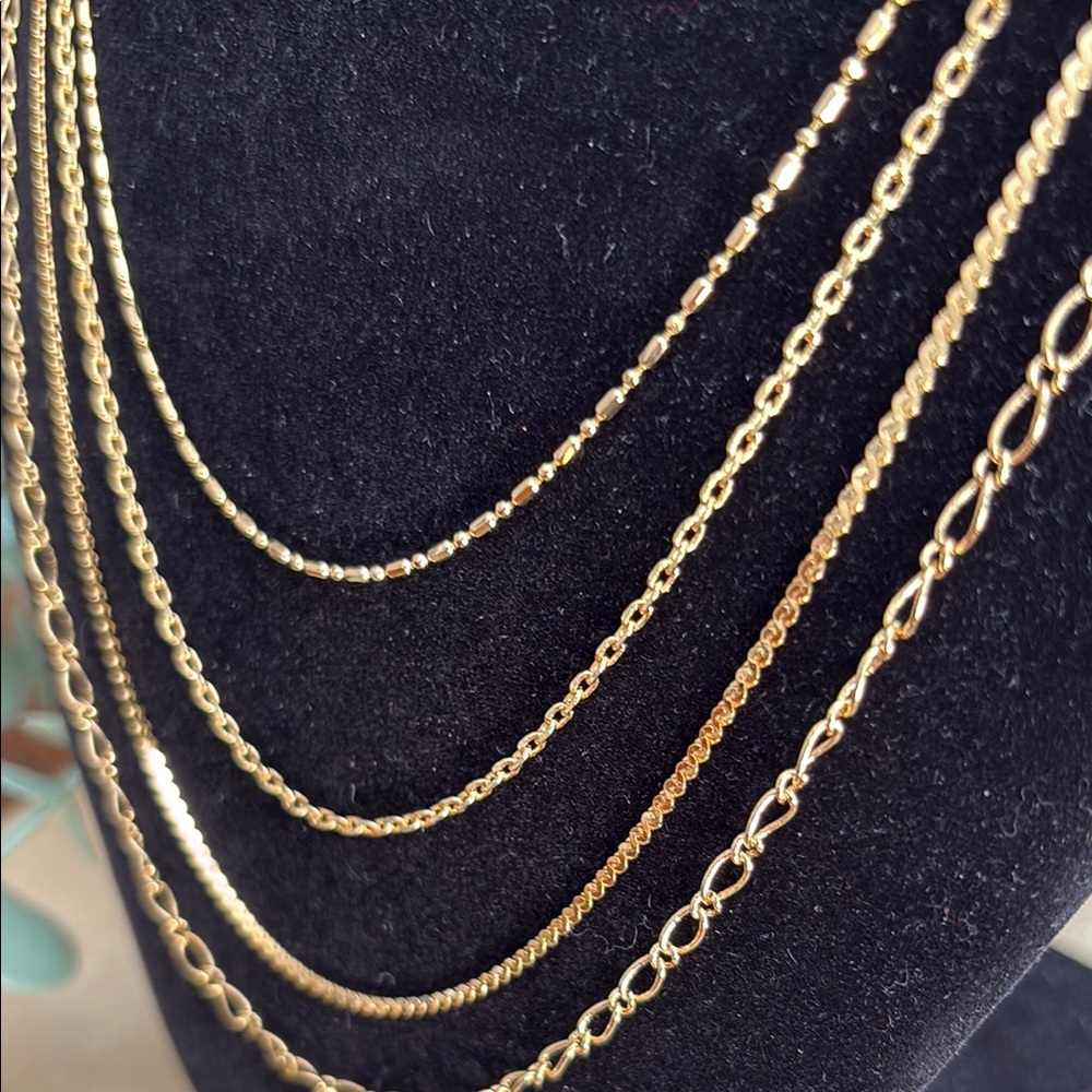 Vintage Avon 90s Gold Layered 18-22” Necklace Set Bundle of 4 Chains 18 NIB - Picture 3 of 12